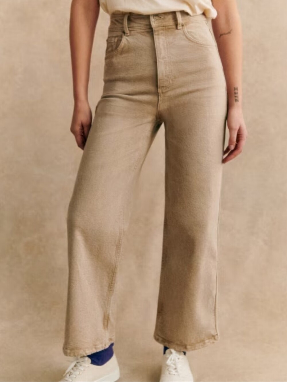 Zenana Outfitters High-Rise Wide Leg Jeans in Light Tan